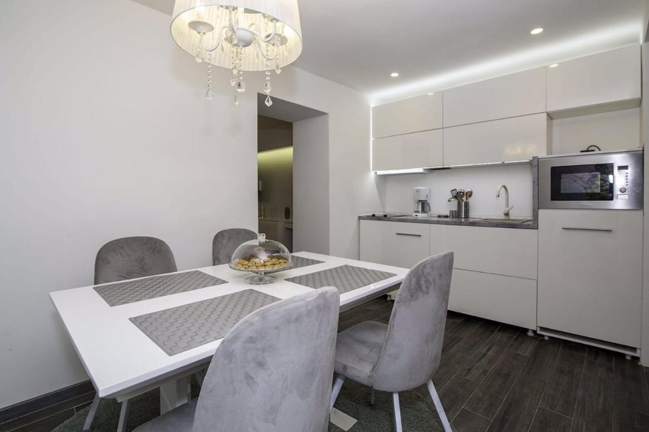 Beo-River White Belgrade Exterior photo