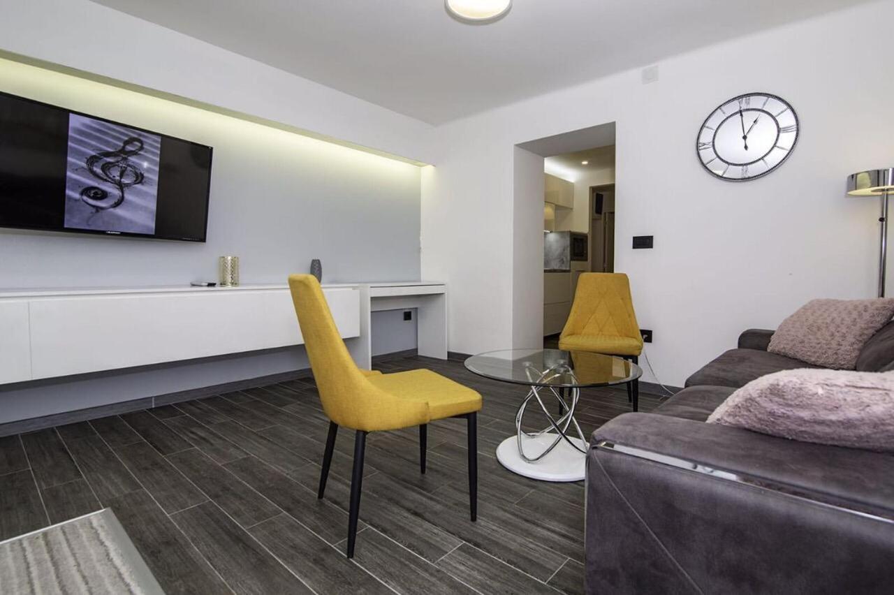 Beo-River White Belgrade Exterior photo